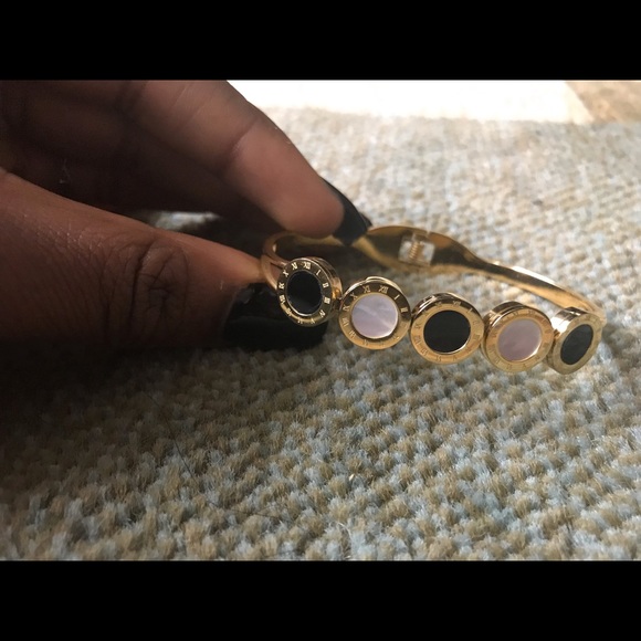 SOLD OUT - Roman Numeral Clasp - Picture 3 of 3